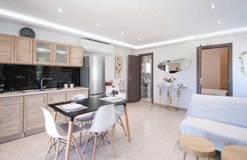 Skiathos Apartment | SkyFrame Apartments