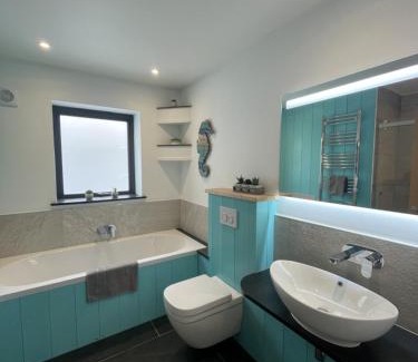 Trewarmett House | Skylark 4 bed Sleeps 8 with hot tub