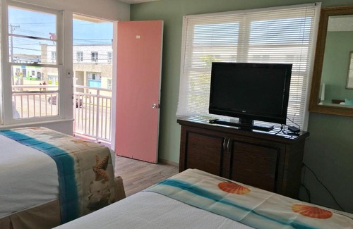 Wildwood Hotel | Skylark Resort Motel
