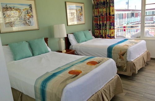 Wildwood Hotel | Skylark Resort Motel