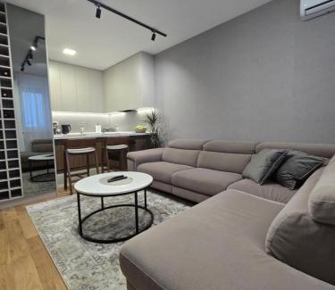Novi Sad Apartment | Skyline Apartments Free Parking