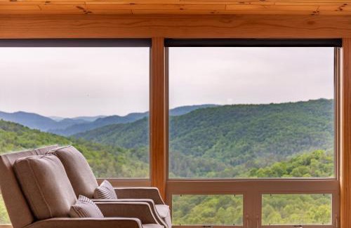 Lenoir House | Skyline Escape