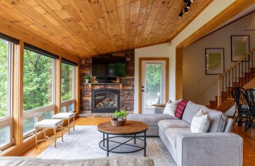 Lenoir House | Skyline Escape
