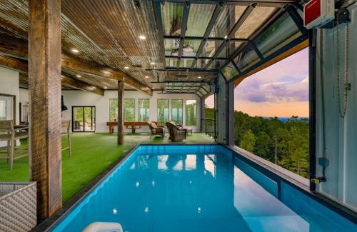 Sevierville House | Skyline Sanctuary by AvantStay Indoor Pool Game Room Firepit Mountain Views Luxe Design