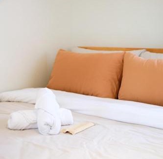 Quezon City Apartment | Skyline Stay in Manhattan