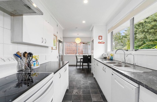 Rotorua House | Skyline Staycation - Rotorua Holiday Home