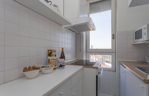 Porta Tenaglia Apartment | Skyline view Biancamano 1 bdr with balcony by Rentopolis
