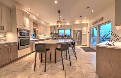 Portage Villa | Skyline Views, Hot Tub, Beachfront, Lavish Kitchen at Dunetop Villa
