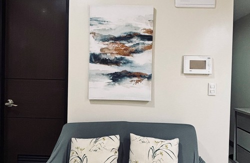 Iloilo Apartment | Skyline Views & Serenity in the City