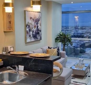 Guayaquil Apartment | SkyLuxe