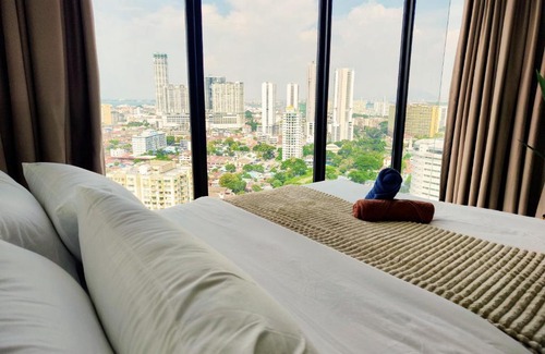 George Town Apartment | SkyPool 2BR 9pax Premium Suite@Beacon @Georgetown @Penang