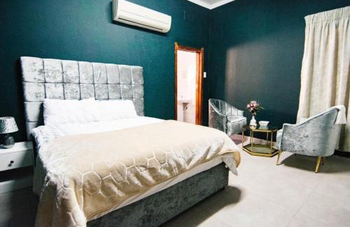 Greater Johannesburg Metropolitan Area Cabin | Skypz Home Lodge