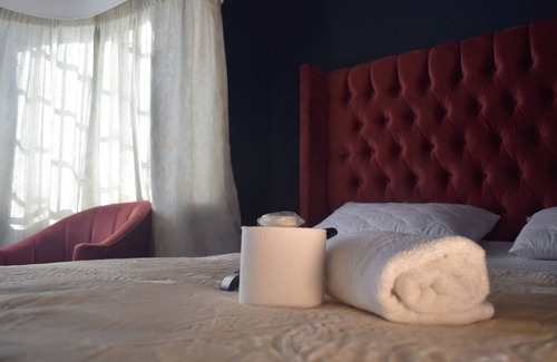 Greater Johannesburg Metropolitan Area House | Skypz Lodge