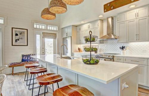 Cinnamon Shore Villa | Skytop Lounge TC 5105
