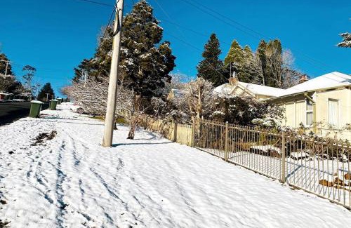 Leura House | Skyview Cottage