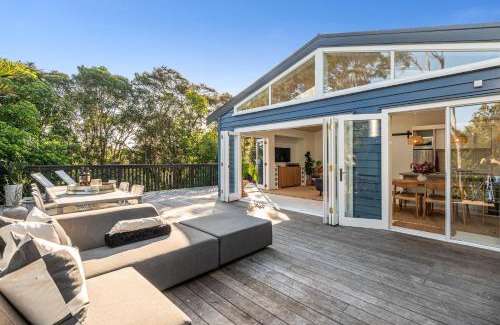 Waiheke Island House | Skyview Onetangi - Stay Waiheke