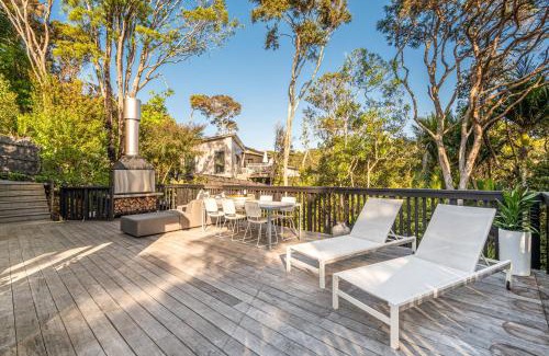 Waiheke Island House | Skyview Onetangi - Stay Waiheke