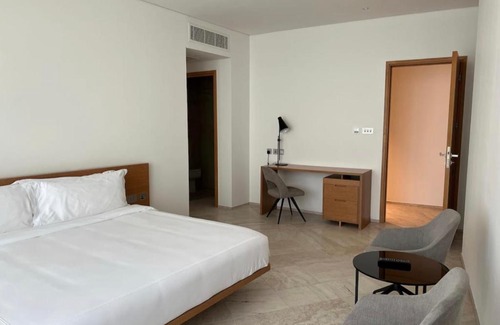 Jumeirah Village Circle Apartment | SkyVilla FIVEhotel JVC Private pool