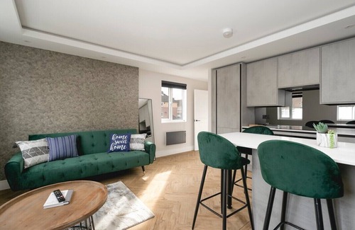 Barnet Apartment | Skyvillion -1Bed Apartment Cockfosters Near Alexandra Palace