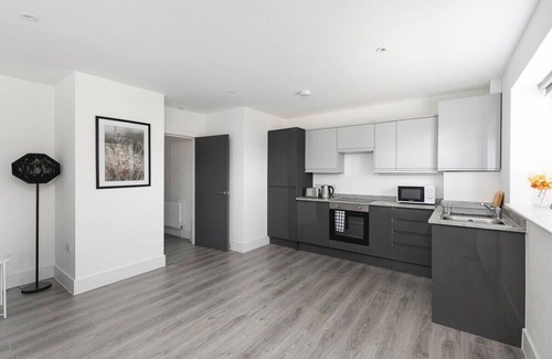 Enfield House | Skyvillion -Vineyard Court- Enfield 1Bed w/Balcony