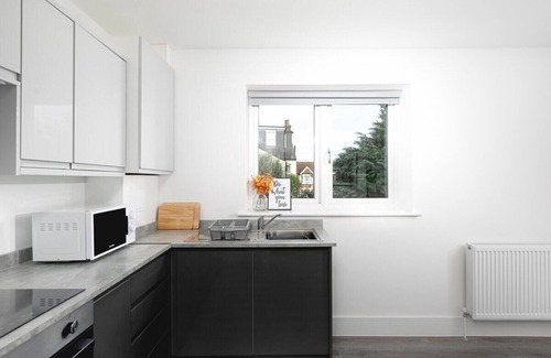 Enfield House | Skyvillion -Vineyard Court- Enfield 1Bed w/Balcony