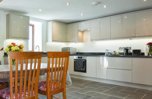 Brayford House | Slade Barn - Uk42977