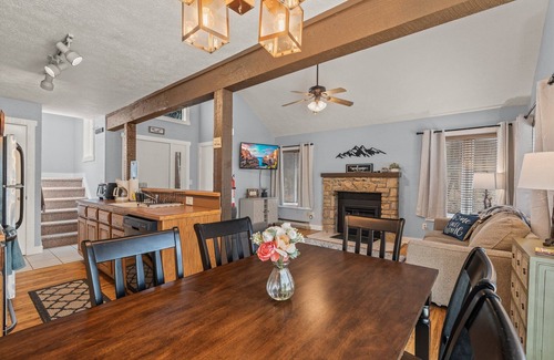 White Haven House | Slalom by AvantStay | Walk to Ski Slopes!
