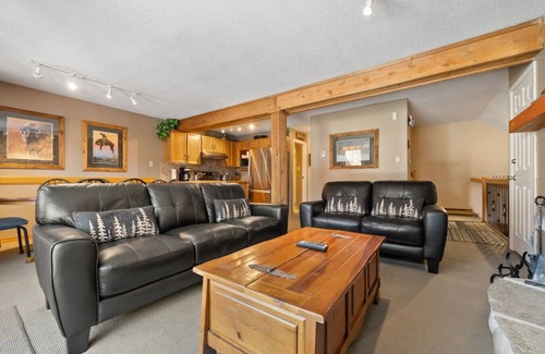 East Kootenay Apartment | Slalom Spirit | Ski-In/Out | Steps from Toby Chair