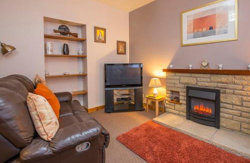 Fishguard House | Slate Cottage