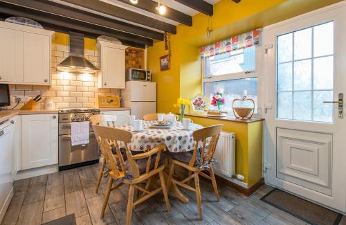 Fishguard House | Slate Cottage