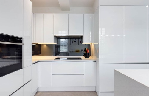 Chester Apartment | Sleek and modern, located near the historical City Of Chester and Chester Zoo