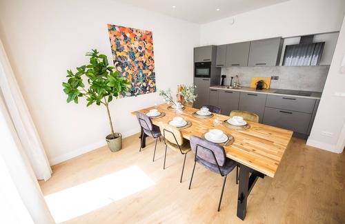 Hillegersberg-Zuid Apartment | Sleek City Center 2BDR Apartment VP