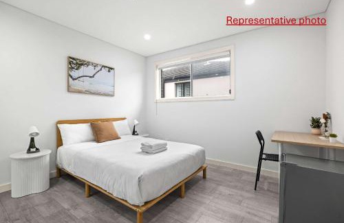 Revesby House | Sleek & Comfortable Double Room at Revesby with Shared Amenities