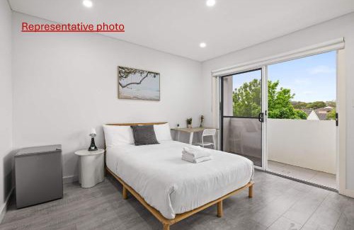 Revesby House | Sleek & Comfortable Double Room at Revesby with Shared Amenities