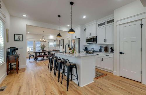 Cleveland Park House | Sleek & Convenient East Nashville Home