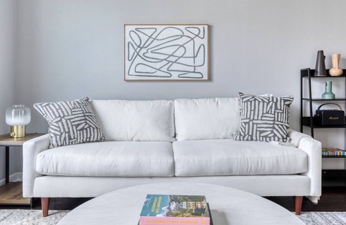 Chinatown Apartment | Sleek Downtown 1BR w/ Pool, W/D & Gym, near Broad Museum, by Blueground