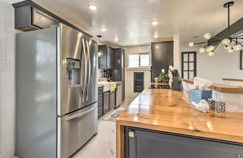 Great Falls House | Sleek Great Falls Retreat