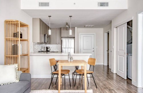 West Highland Apartment | Sleek Highland 1BR w/ Roof, Gym & W/D, near Highland Park, by Blueground