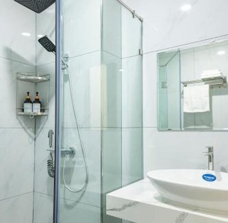 Phuong 8 Apartment | Sleek home saigon, Modern and newly built room