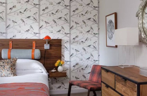 Stowe Area Hotel | Sleek Lodge Stay in Downtown Stowe – Perfect for Outdoor Fun, Food & Relaxation