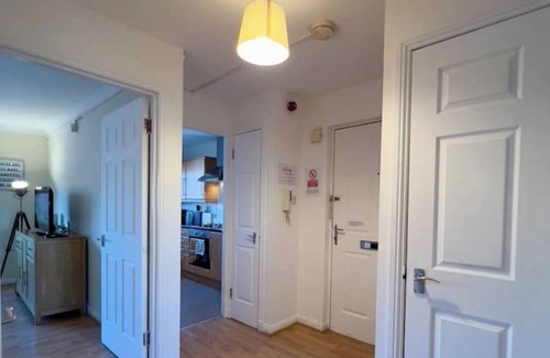 North Glasgow Apartment | Sleek & Modern 2BR | Easy Access to City Centre