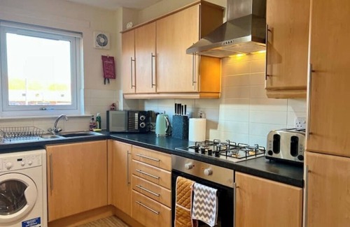 North Glasgow Apartment | Sleek & Modern 2BR | Easy Access to City Centre