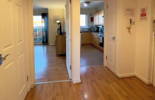 North Glasgow Apartment | Sleek & Modern 2BR | Easy Access to City Centre