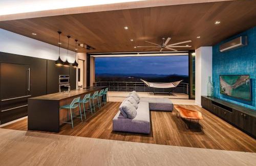 Tamarindo House | Sleek Modern Villa w - pool