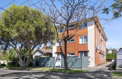 Richmond North Apartment | Sleek Richmond 1-Bed Close to Everything
