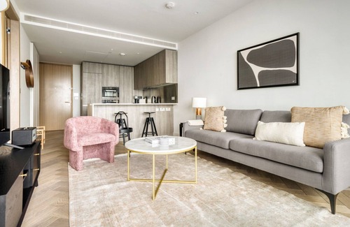 Shoreditch Apartment | Sleek Shoreditch 1BR w/Gym, Spa & Concierge nr Tube, by Blueground