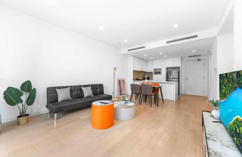 Rhodes Apartment | Sleek Urban Lifestyle Retreat in Heart of Rhodes