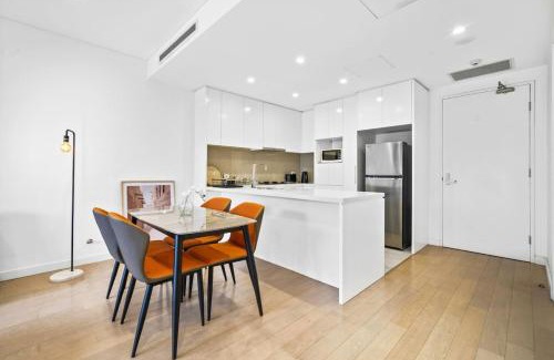 Rhodes Apartment | Sleek Urban Lifestyle Retreat in Heart of Rhodes