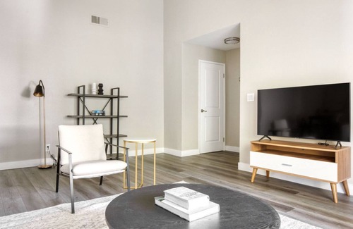 Warner Center Apartment | Sleek Woodland Hills 2BR w/ Pool & Gym, near Warner Center, by Blueground