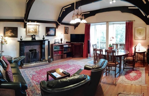Ladock Apartment | Sleep 10 with fantastic views, large penthouse apartment in Ladock, Cornwall